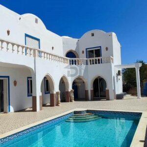 MAGNIFIQUE VILLA AVEC PISCINE PROCHE DE LA MER