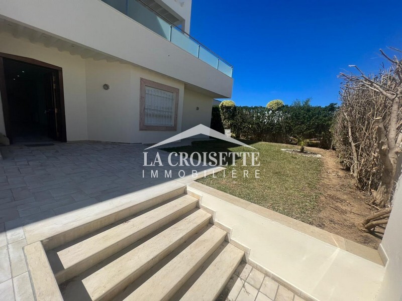 Luxury Villa S+4 with Pool in Gammarth: A Haven of Peace and Elegance for Rent