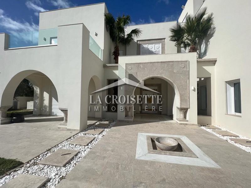 Villa S+5 jamais habitée à Gammarth