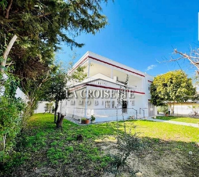 Villa S+6 à la Marsa