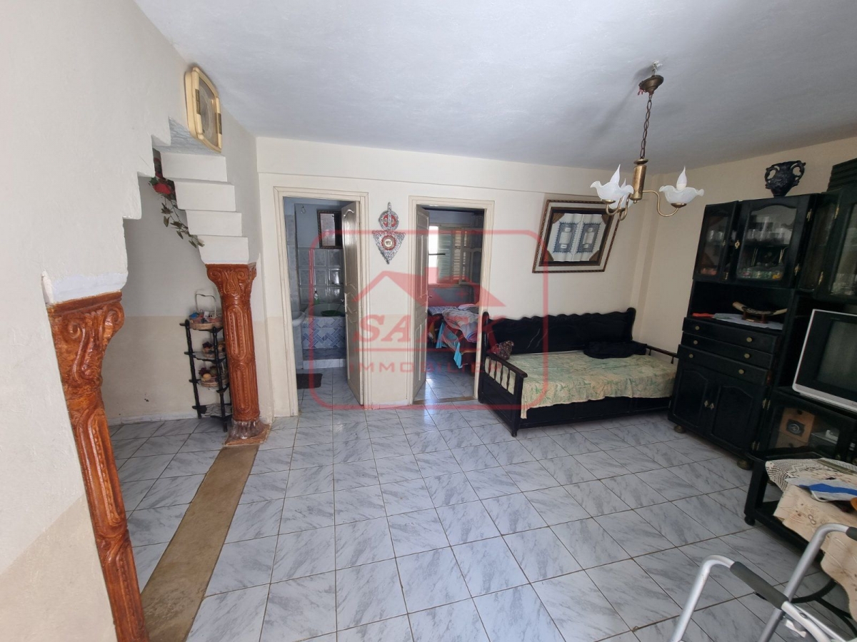 Maison Sur Troix Niveaux à Borej Ghamez