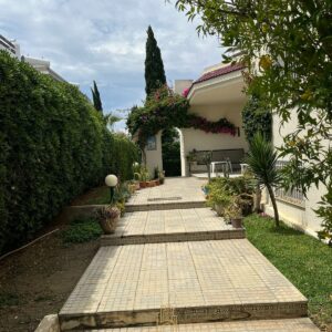 Villa S+4 avec jardin à Sidi Mahersi