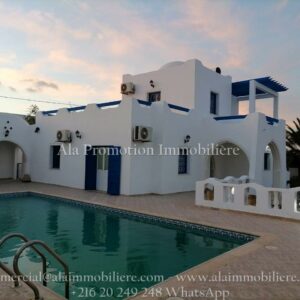 Superbe villa avec piscine à Djerba