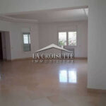 Photo-3 : Villa S+6 avec piscine à Gammarth