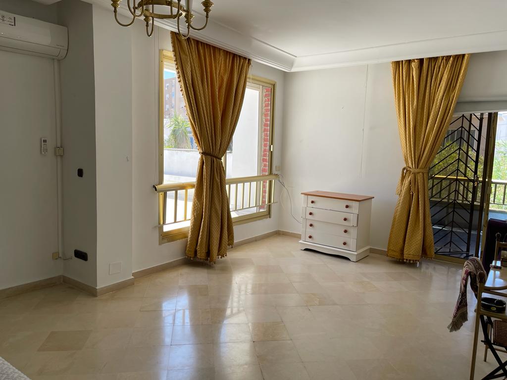 VILLA MEUBLEE TRES HAUT STANDING à LA SOUKRA