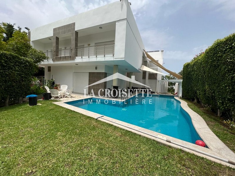 Villa S+5 avec piscine aux Berges du Lac 2