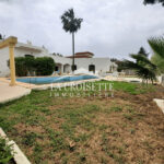 Photo-15 : Villa S+5 avec piscine à la Soukra