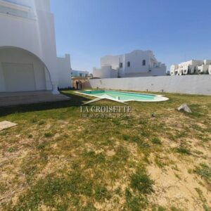 Villa S+3 avec piscine à Gammarth