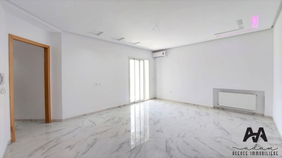 Appartement S+3 avec place de parking à Cité El Wafa, AFH2