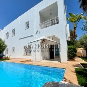 Villa S+5 avec piscine à la Marsa