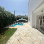 Photo-1 : Villa S+4 avec piscine à Gammarth