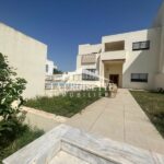 Photo-1 : Villa S+5 avec piscine à la Marsa