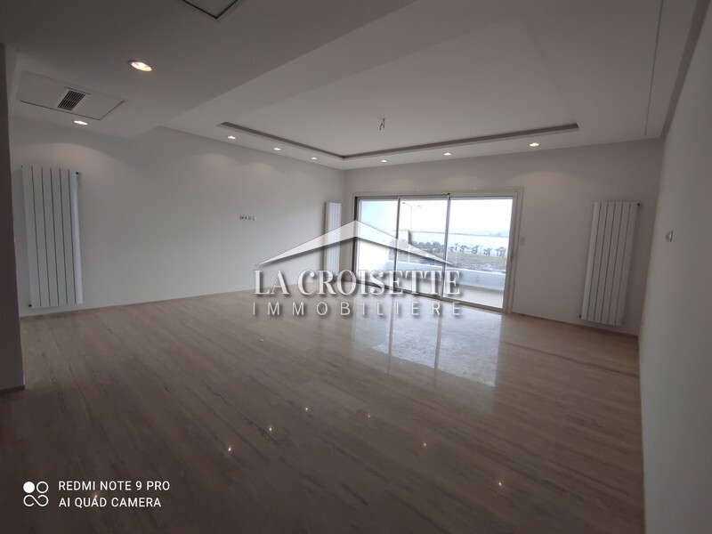Appartement S+3 avec chambre de service aux Berges du lac 2