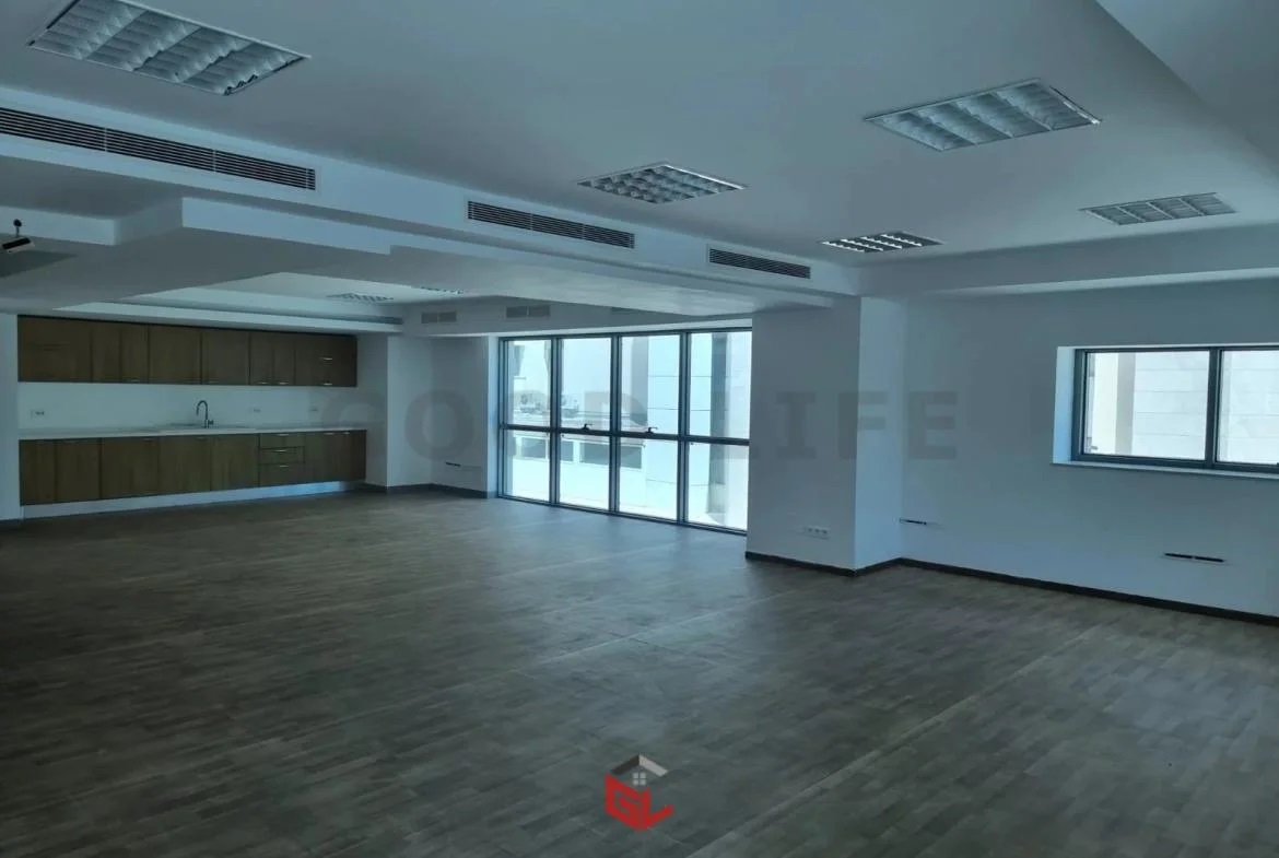 Exceptional Office Space 330 M² at Lac 2, Tunis - A Unique Opportunity!