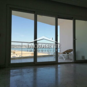 Appartement S+3 vue sur mer à la Marsa