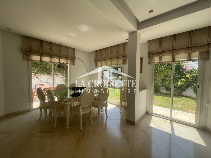 Villa meublé S+4 à la Marsa