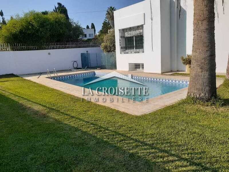 Villa S+4 avec piscine à Carthage