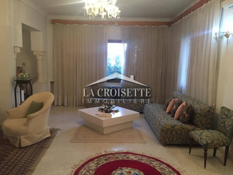 Étage de villa S+3 vide indépendant à la Marsa