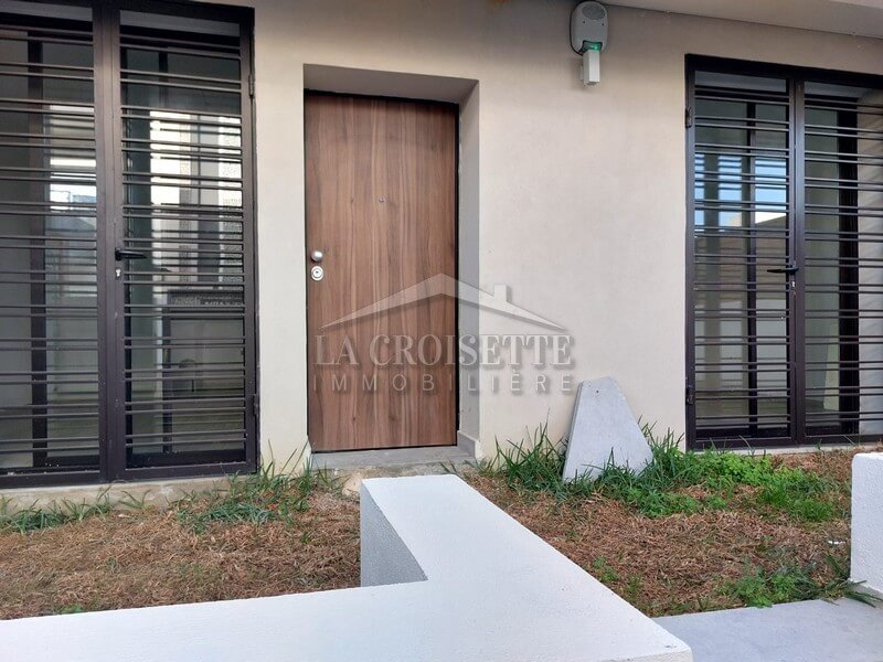 Rez de chaussée S+1 avec jardin à la Marsa