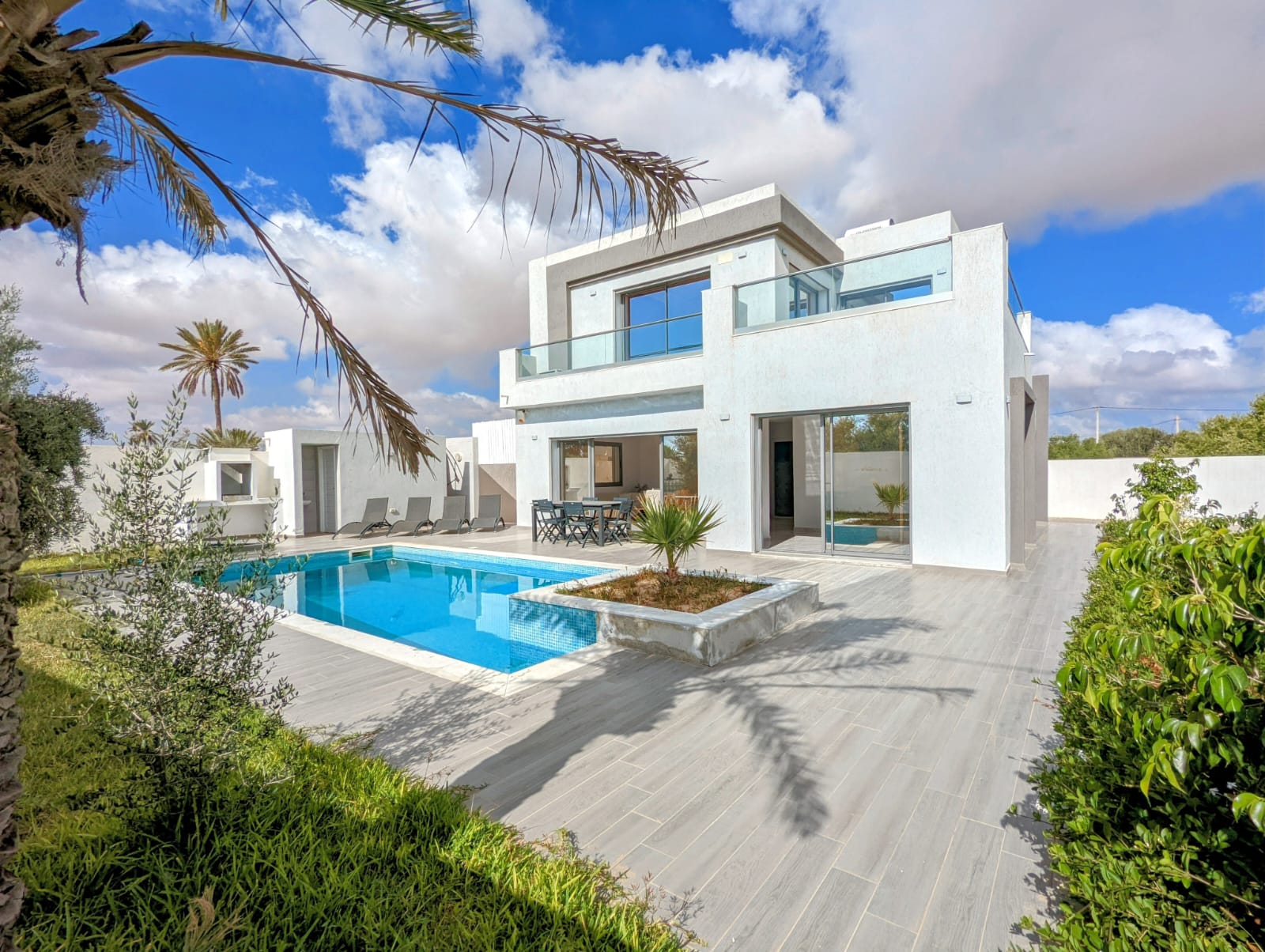 Villa SUNBURST