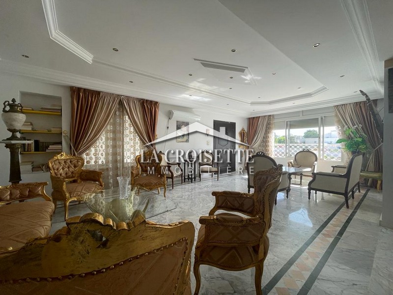 Appartement S+4 à la Marsa