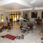 Photo-3 : Villa S+4 avec piscine couverte à la Marsa