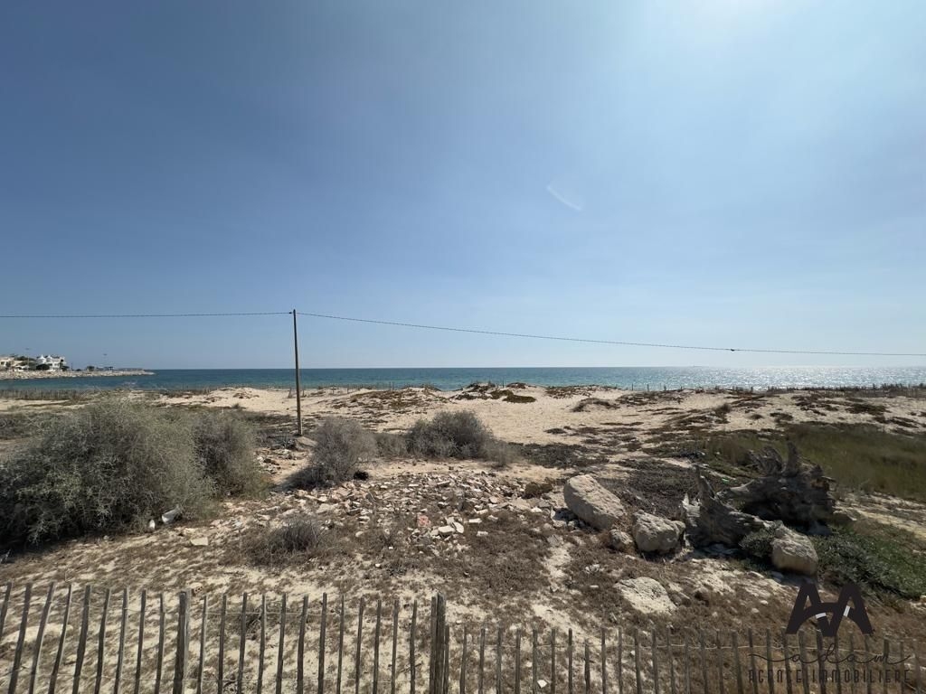 Terrain de 750m² à Jinene Beni khiar