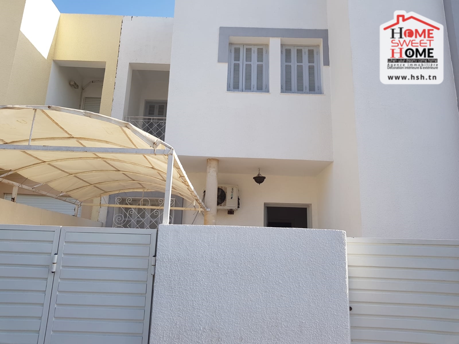Exclusive Duplex Antonia Julie in Cité Stade, La Marsa: Your New Haven of Peace!