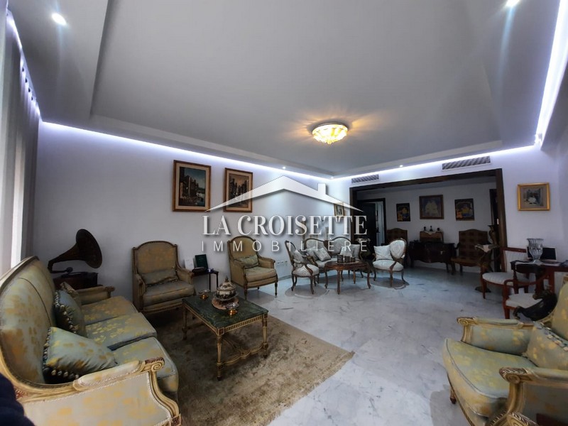 Appartement S+4 avec chambre de service à Ain Zaghouan nord