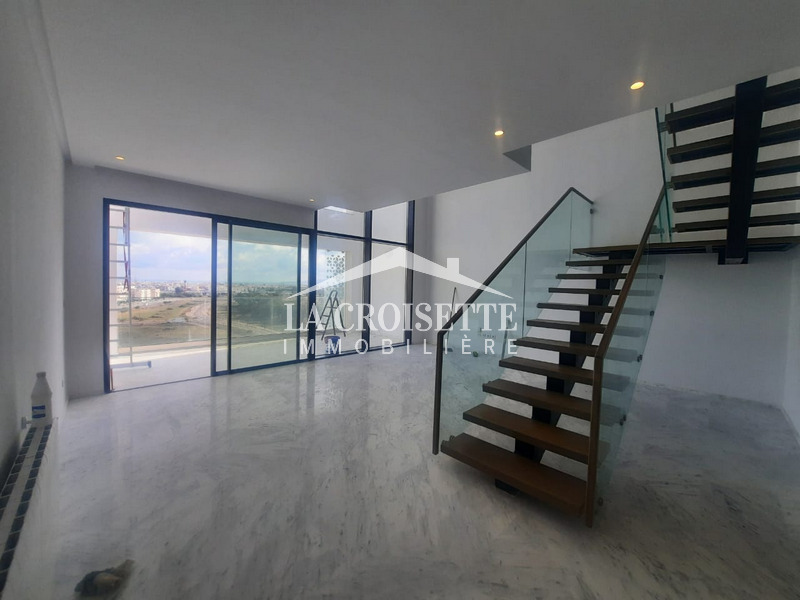 Duplex S+4 avec terrasse aux jardins de Carthage