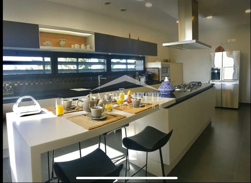 Luxury Penthouse S+5 with Terrace and Pool in La Soukra: A Dream Within Reach