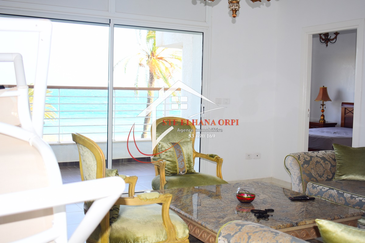 Appartement S+2 Pied dans L'eau et vue sur mer à corniche Mahdia