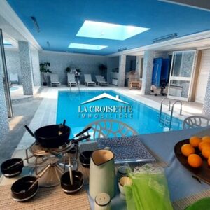 Villa S+4 Avec Loft Et Piscine Aux Jardins De Carthage