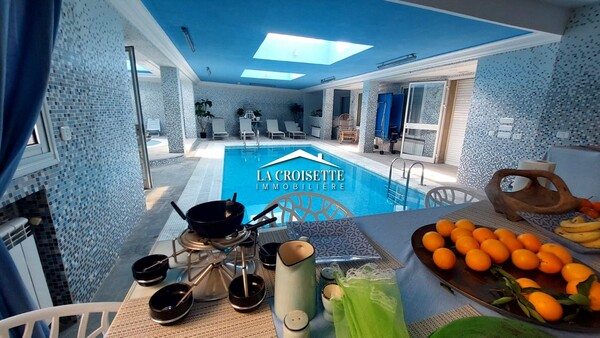 Villa S+4 Avec Loft Et Piscine Aux Jardins De Carthage