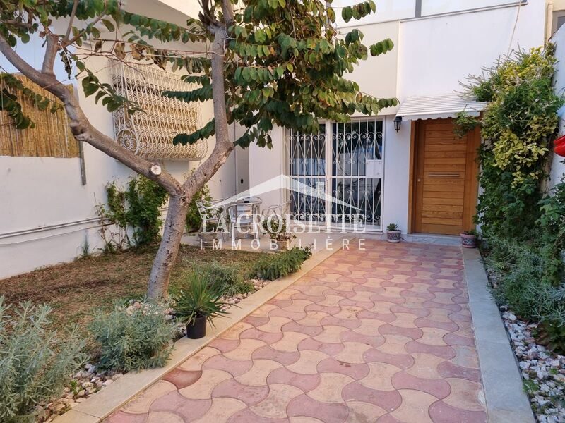 Duplex Meublé S+3 Avec Jardin A la Marsa