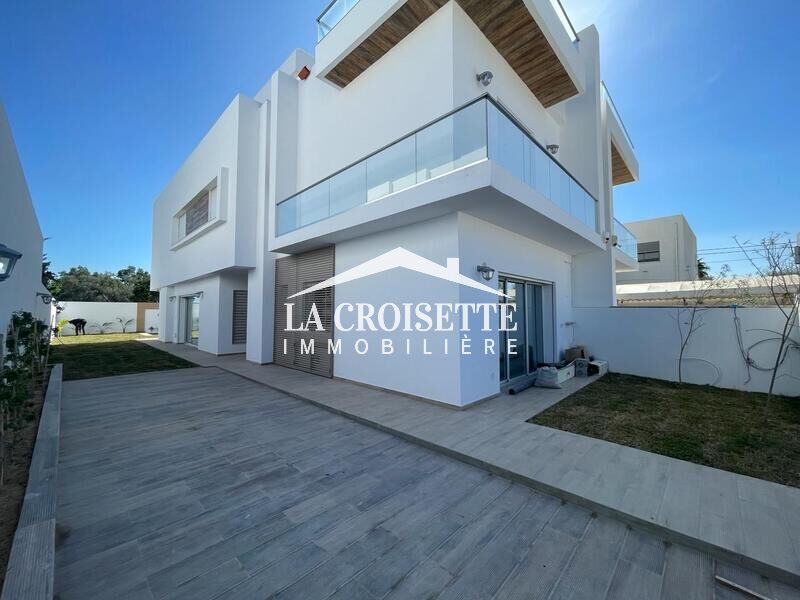 Luxury Triplex with Pool in La Soukra: A Dream Come True
