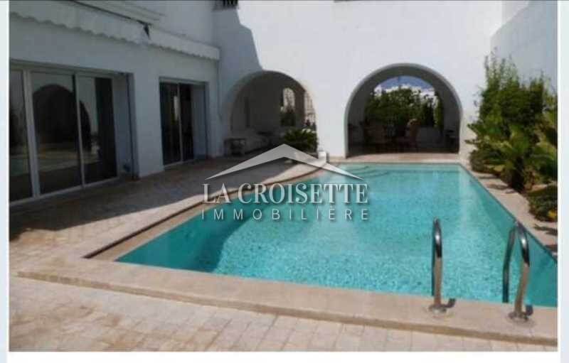 Luxury Villa S+4 with Pool in Gammarth: A Seaside Paradise