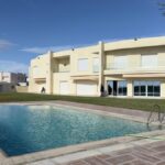 Villa S+9 avec piscine pied dans l&rsquo;eau à Jinen Béni Khiar