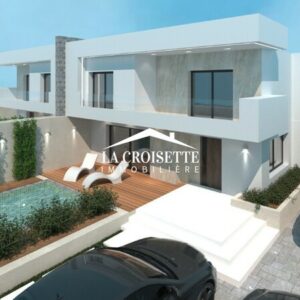 Duplex S+5 avec terrasse et piscine à La Soukra