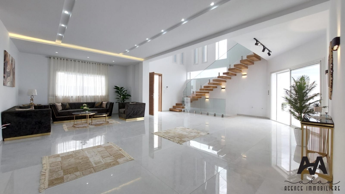 Villa S+4 avec piscine à Jinen Beni khiar, Nabeul