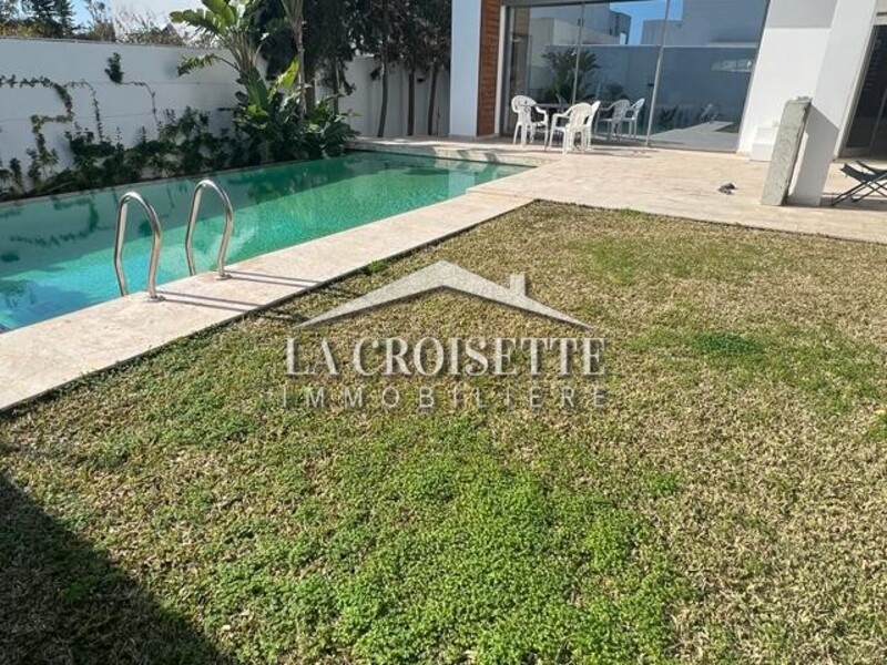 Luxury Villa with Pool in Jardins de Carthage: A Haven of Luxury and Comfort