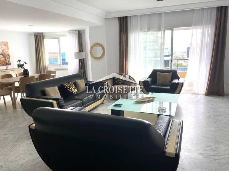 Appartement S+3 avec chambre de service meublé au Lac 2