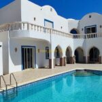 GRANDE VILLA AVEC PISCINE PROCHE DE LA MER DJERBA