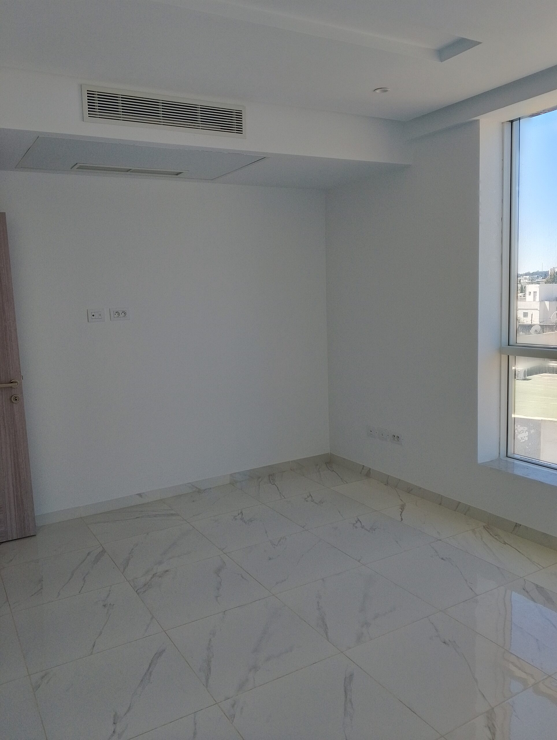 Ideal Office Space H+2 in Ariana: Your Dream Workplace!