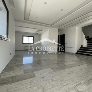Villa S+3 à La Soukra