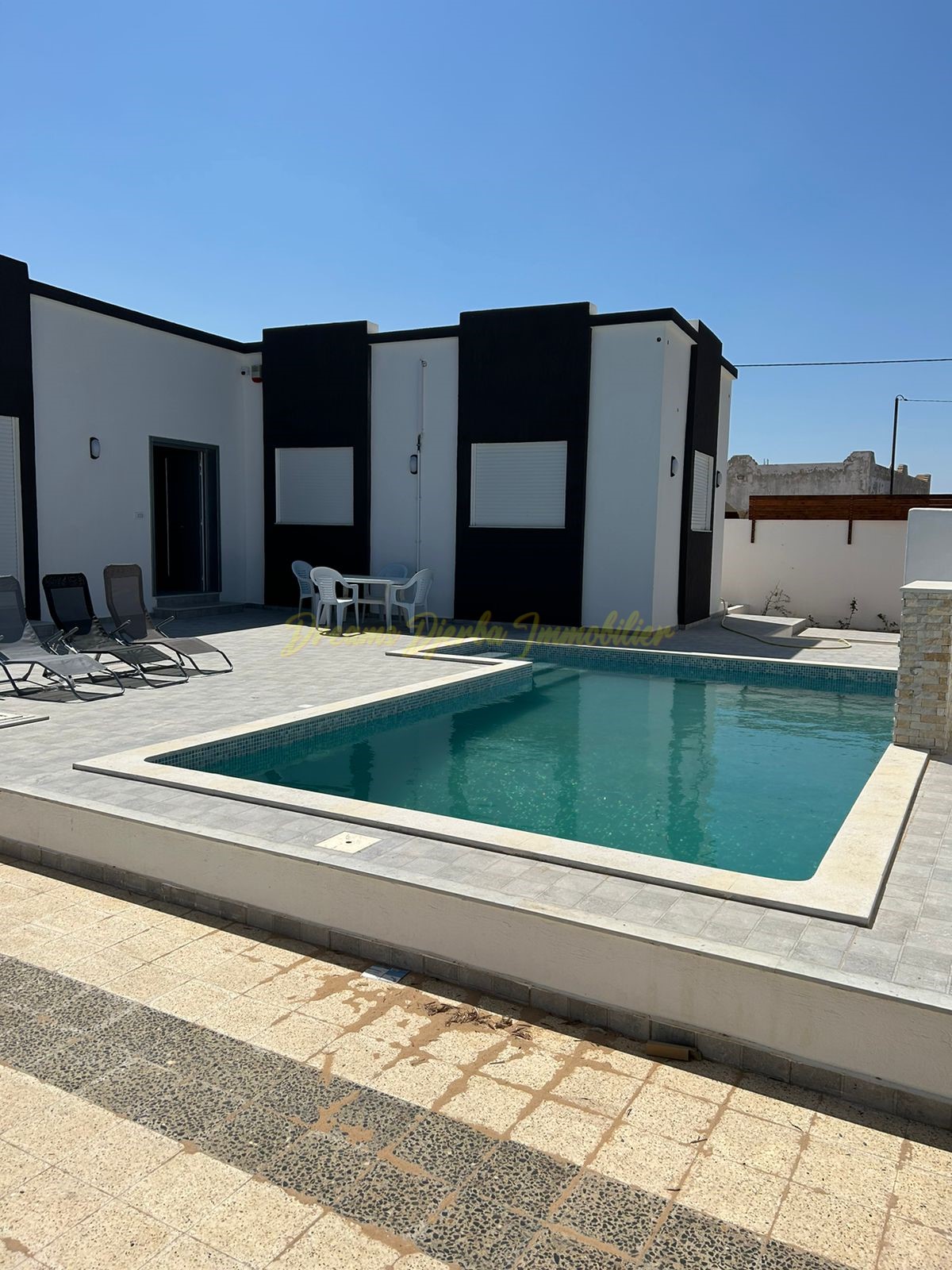 VILLA avec piscine plein pied DJERBA MIDOUN