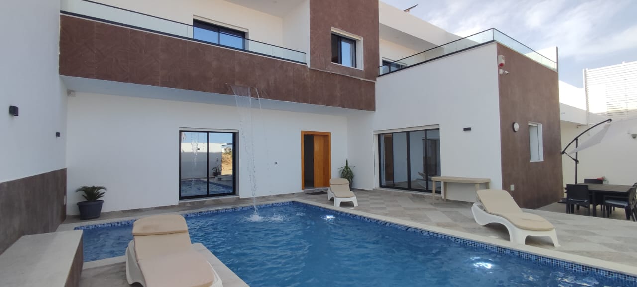 VILLA PISCINE STANDING DJERBA MIDOUN