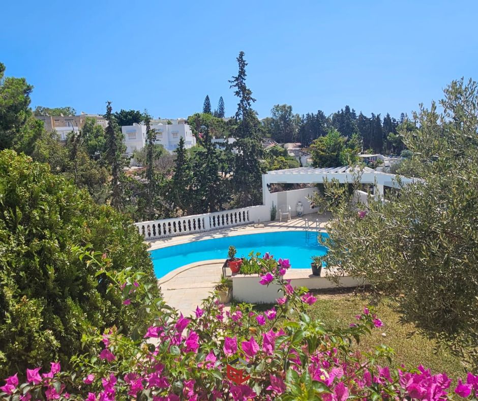 Luxury Villa with Pool in Gammarth Supérieur: A Haven of Luxury and Comfort
