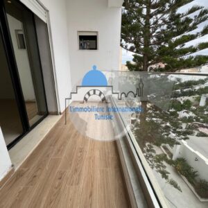 Prestigieux étage de villa à Khézema