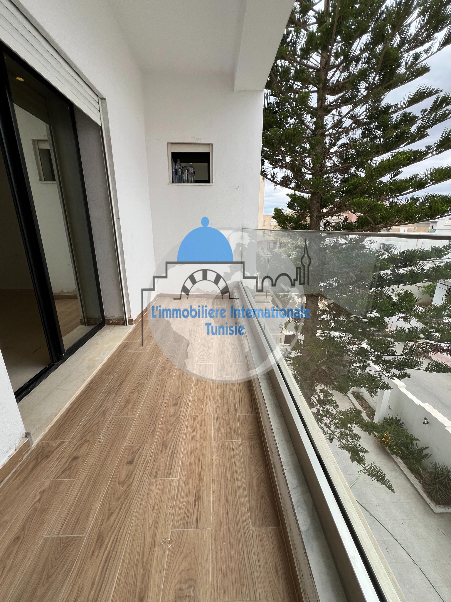 Prestigieux étage de villa à Khézema
